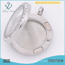 Prata magnética filigrana pingentes flutuante locket encanto ztq262, atacado redonda locket com jóias de vidro claro